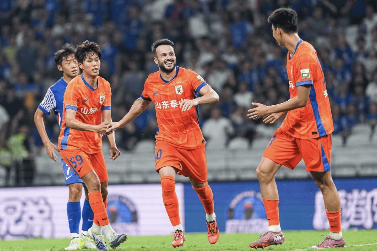 包含山东鲁能主场不敌上海绿地申花，呈现出实力不足的困扰的词条